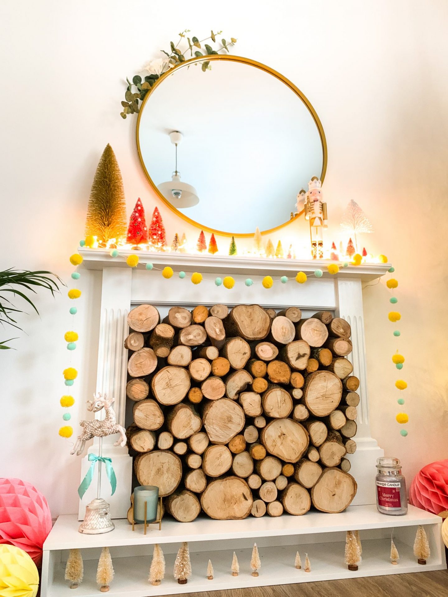 before & after: cosy Christmas family room makeover