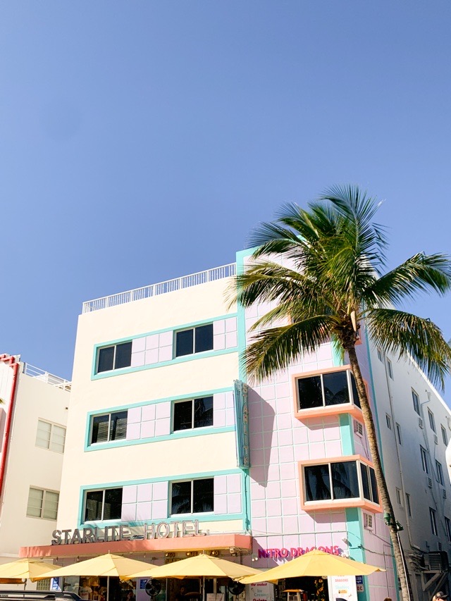 Art Deco Ocean Drive Miami