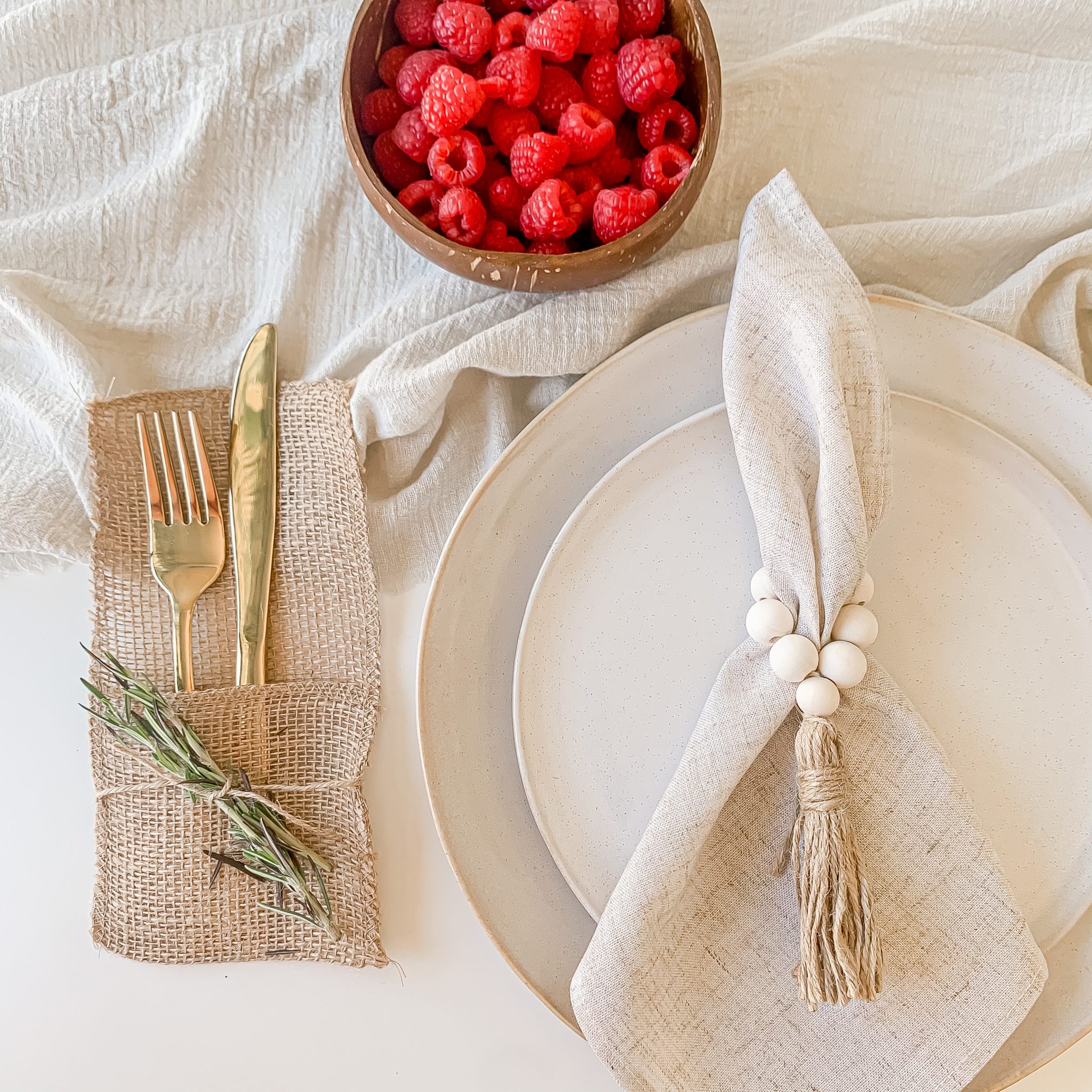 WOODEN BOHO NAPKIN RINGS 4 or 6 OH SO KEL
