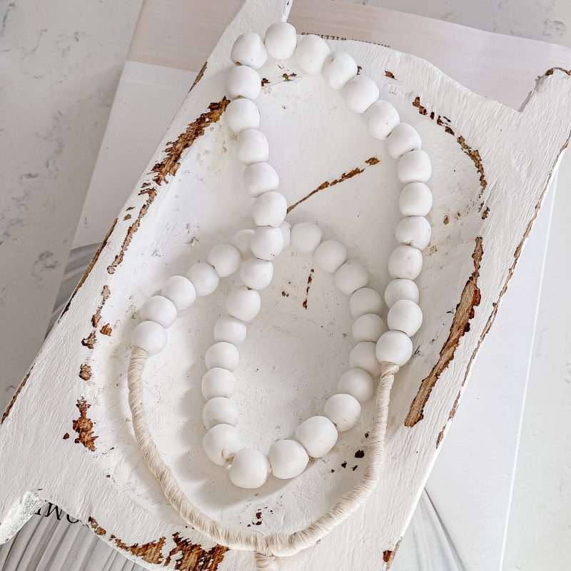 WHITE SANDCAST STYLING BEADS