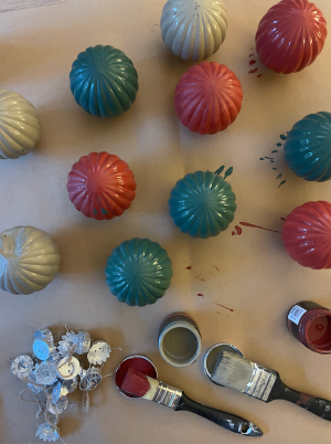DIY Vintage Christmas Baubles
